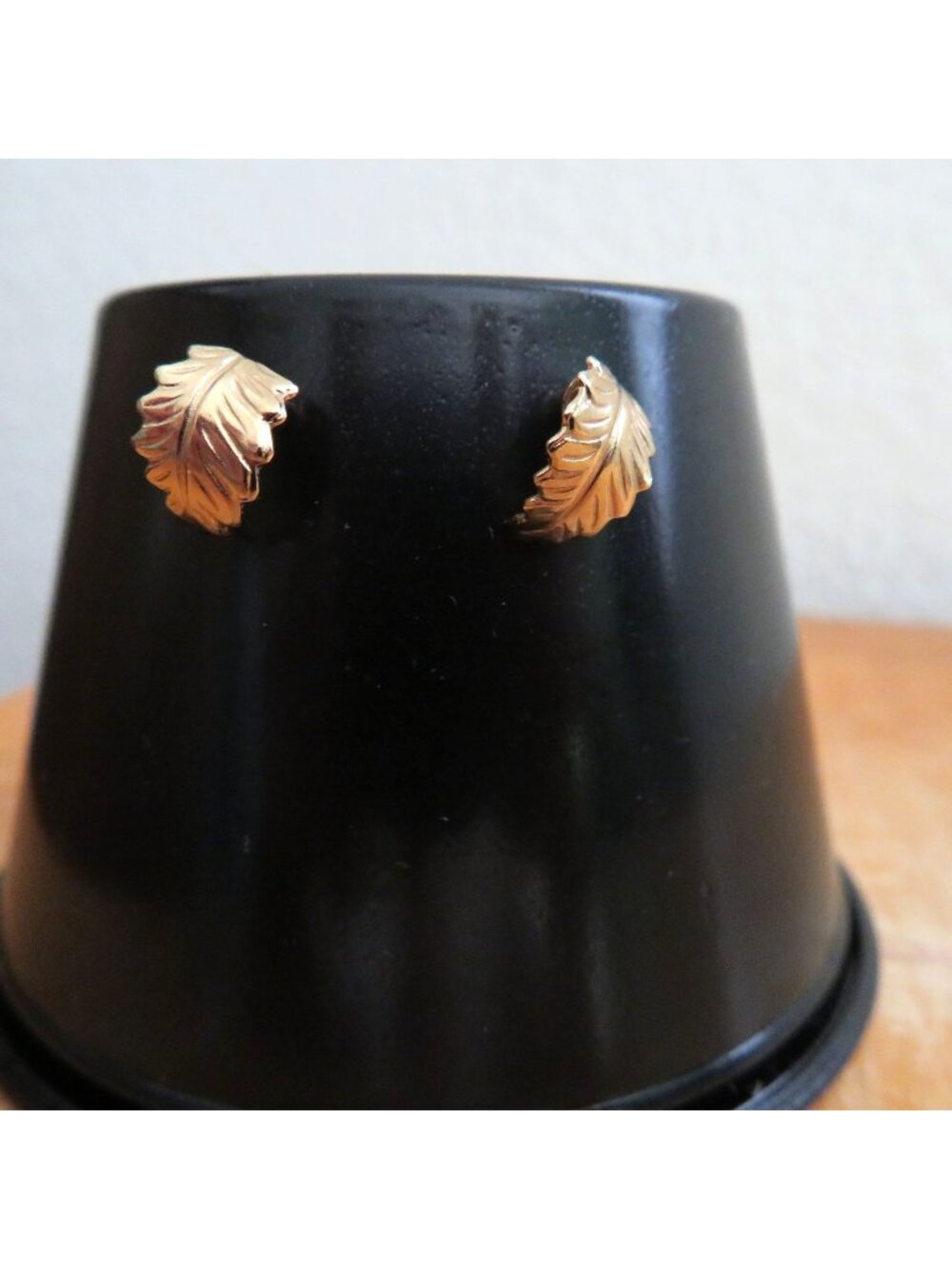 Vintage Gold-Tone Leaf-Shaped Stud Earrings for Women Elegant Design